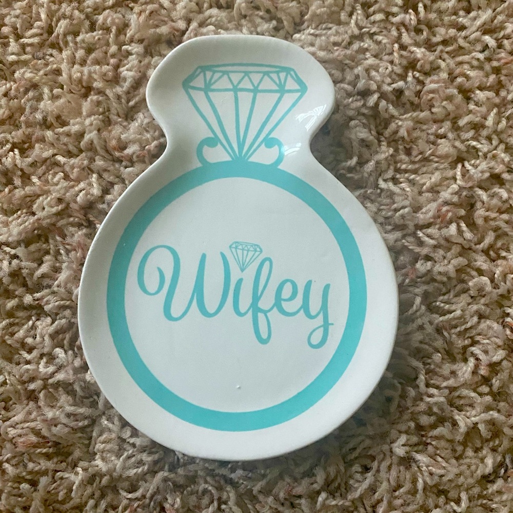Ring Dish Holder